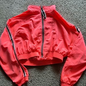 Cropped windbreaker